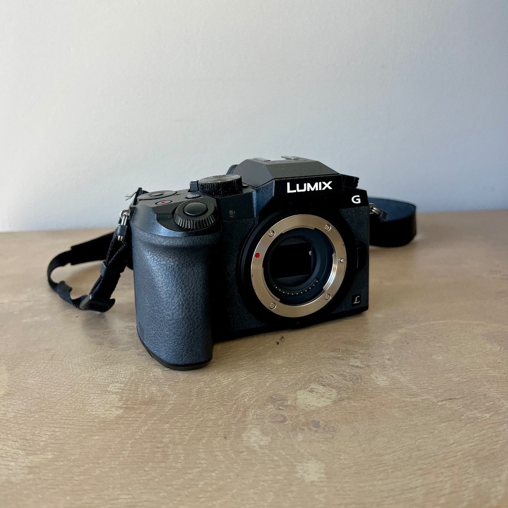 Panasonic Lumix G7 Body FOR PARTS (Faulty Shutter)+ Origin.Battery & EU Charger